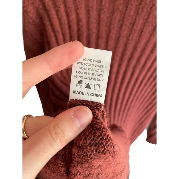 Altar’d State Crawford Sweater Size S/M - Picture 5 of 6